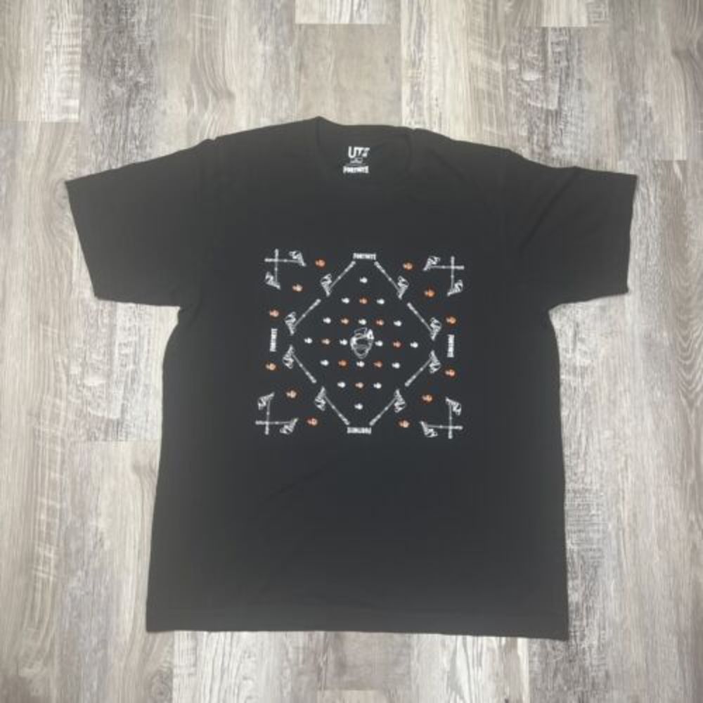 Fortnite x Uniqlo Shirt Men's Size XL Black Short Sleeve Crew Neck Shirt Graphic